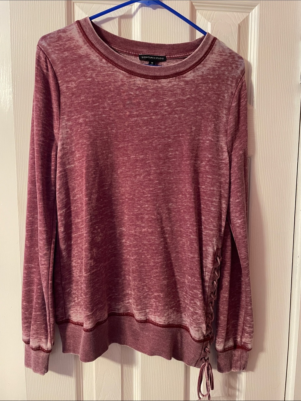 Signature Studio Marled Burgundy Long-Sleeve Lace-Up Hem Sweatshirt